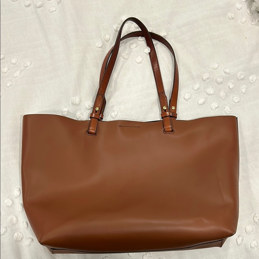 Fossil Brown Leather Tote Bag with Minimalist Design